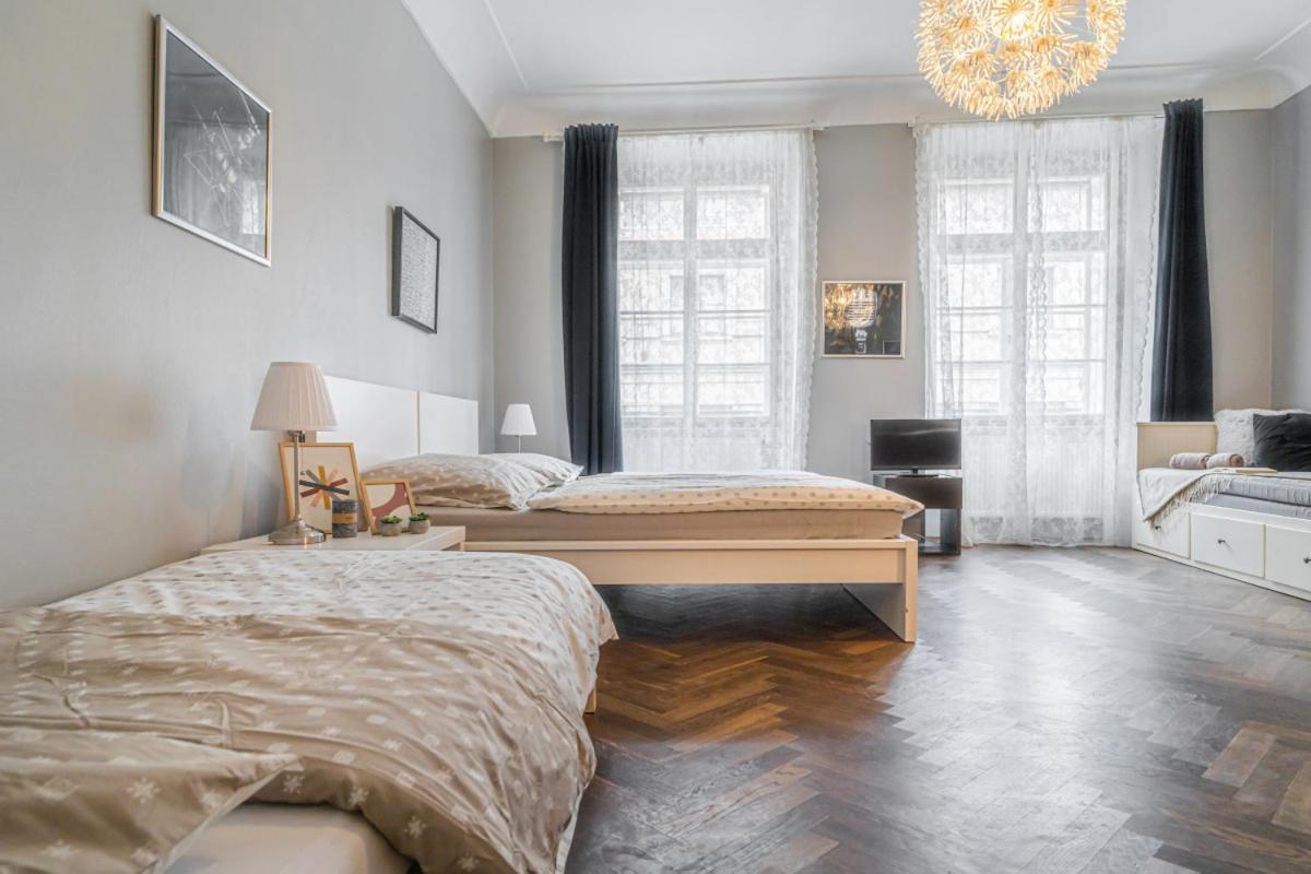Apartamento Bright Studio Close To Charles Bridge And Prague Castle Exterior foto