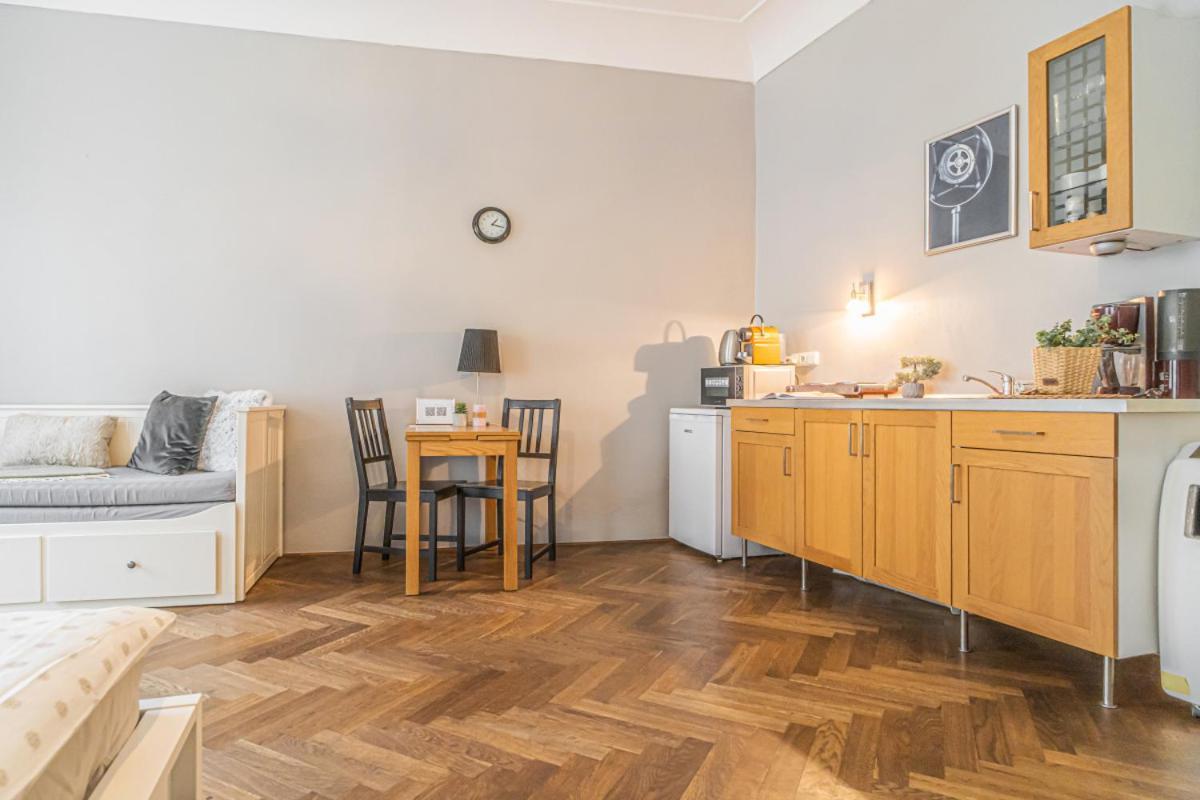 Apartamento Bright Studio Close To Charles Bridge And Prague Castle Exterior foto