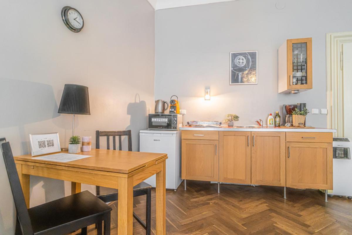 Apartamento Bright Studio Close To Charles Bridge And Prague Castle Exterior foto
